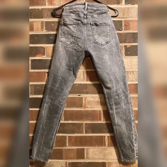 Zara Gray Skinny Jeans - Picture 3 of 8
